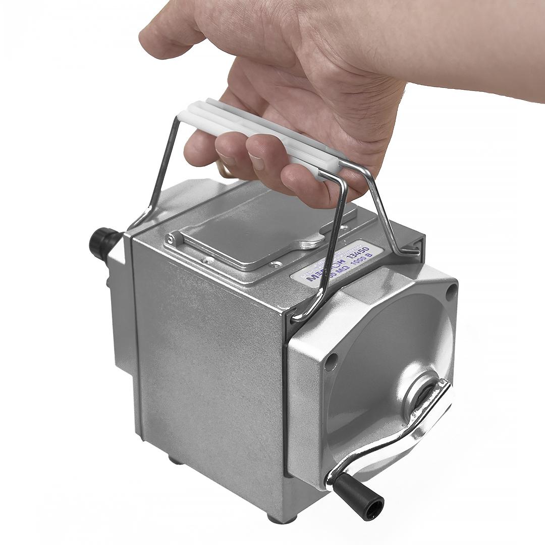 Измеритель сопротивления изоляции (мегаомметр) 13450 МЕГЕОН к0000012445