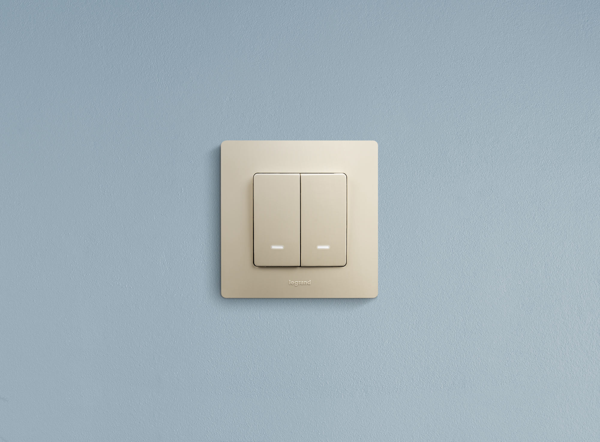 ETIKA Выключатель двухклавишный с подсветкой слоновая кость безвинтовые зажимы 10АХ Legrand 672304