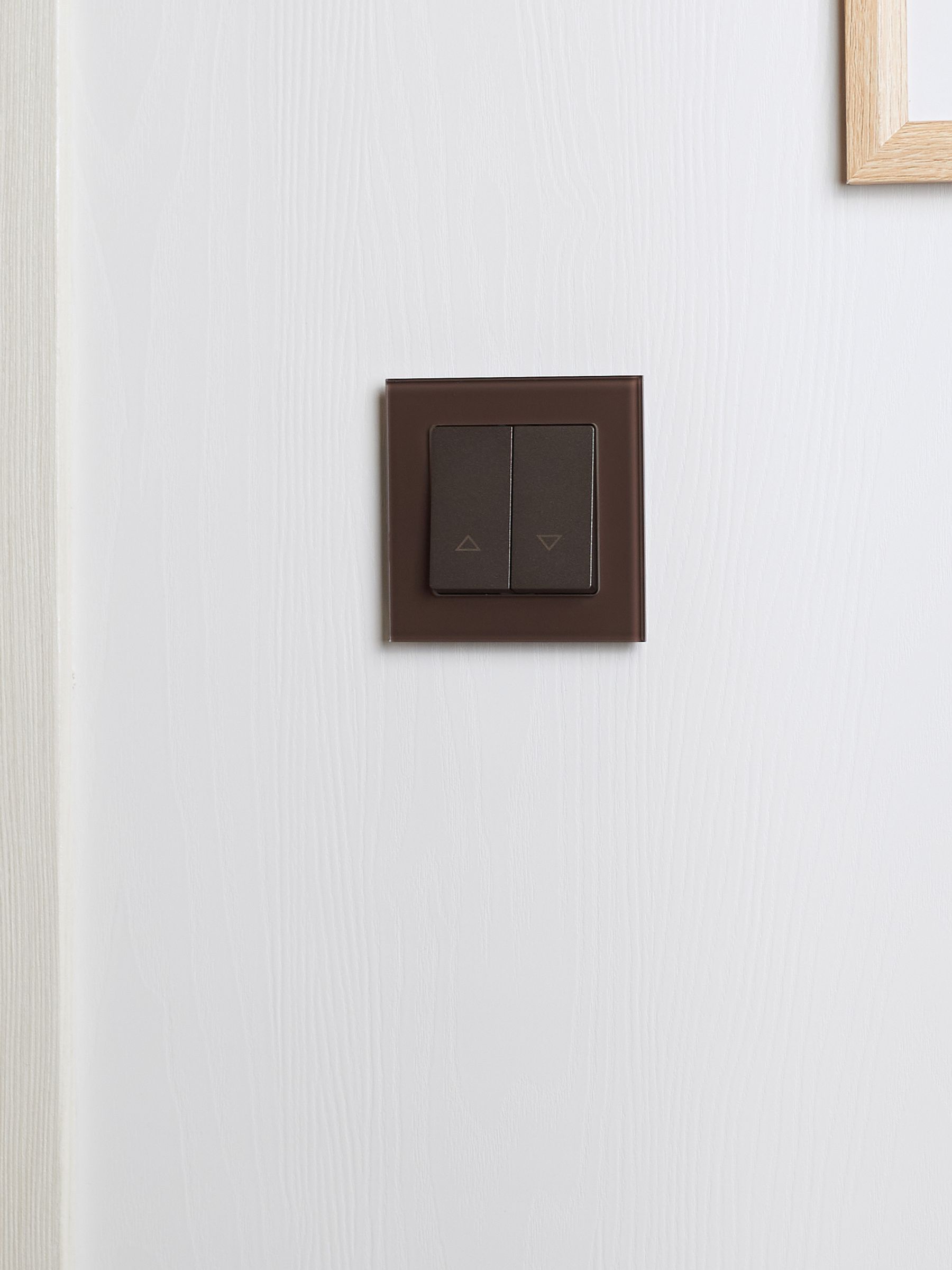 BRITE Рамка 1 пост РУ-1-2-БрТБ стекло бронза IEK BR-M12-G-K45