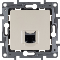 Розетка компьютерная RJ45 категория 5Е UTP слоновая кость ETIKA IEK 672341