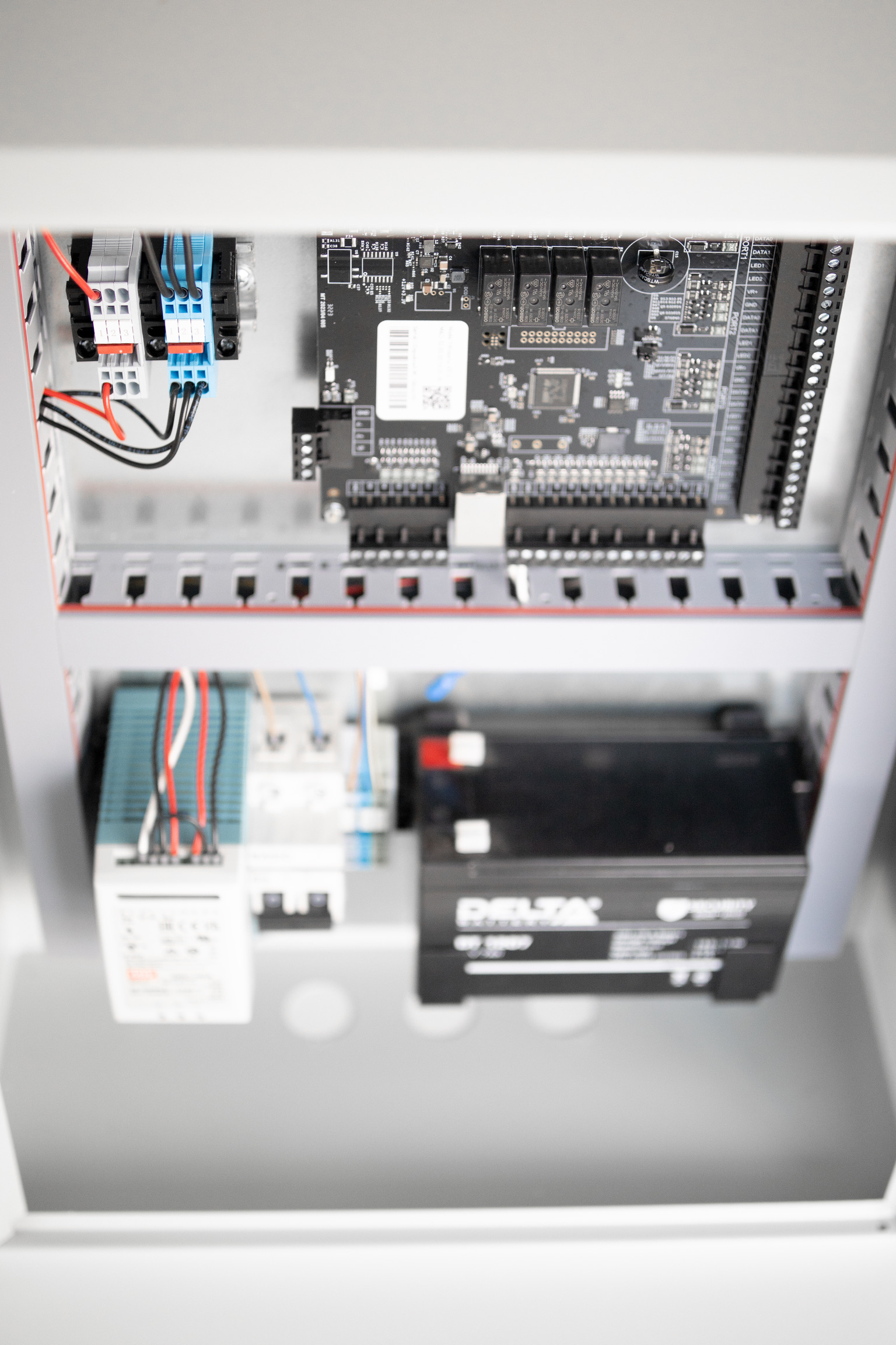 Контроллер СКУД E210 UPS Sigur SGR-HW-E210UPS-GY ЦБ-00003027