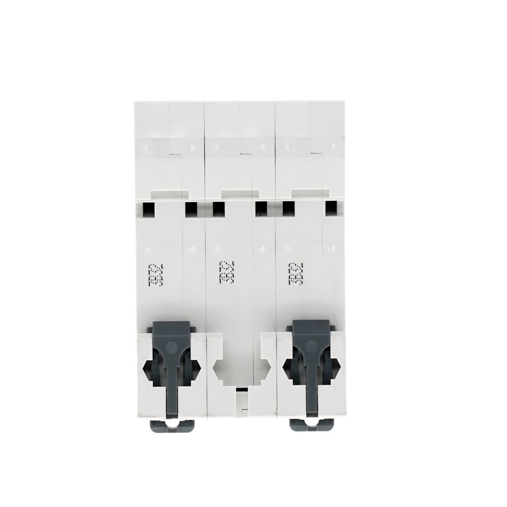 Выключатель автоматический трехполюсный 32А B 4.5kA 400В City9 Set Systeme Electric C9F14332