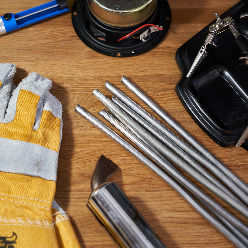 Припой пруток ПОС-30, 8 мм, L=400 мм, 200±10 г, (олово 30%, свинец 70%) REXANT 09-3531