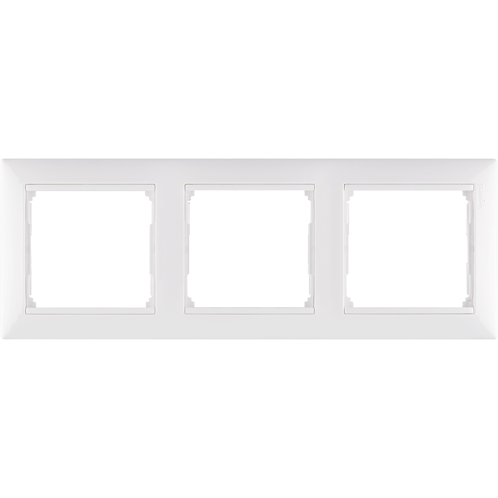 VALENA Рамка 3 поста горизонтальная белая Legrand 774453