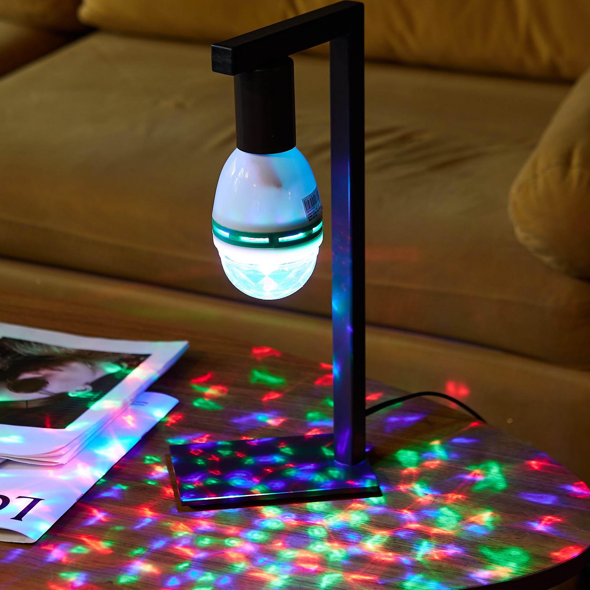Светодиодный светильник-проектор ULI-Q301 Серия DISCO, многоцветный ТМ VOLPE Работа от сети 220В Для установки в электропатрон E27 Цвет корпуса - белый. Uniel 09839