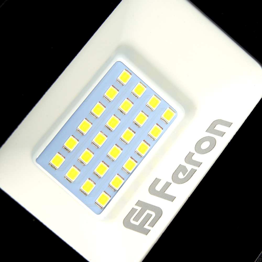 Прожектор светодиодный ДО-30w с ИК-датчиком 6400K 2850 Лм IP44 FERON LL-907 29557