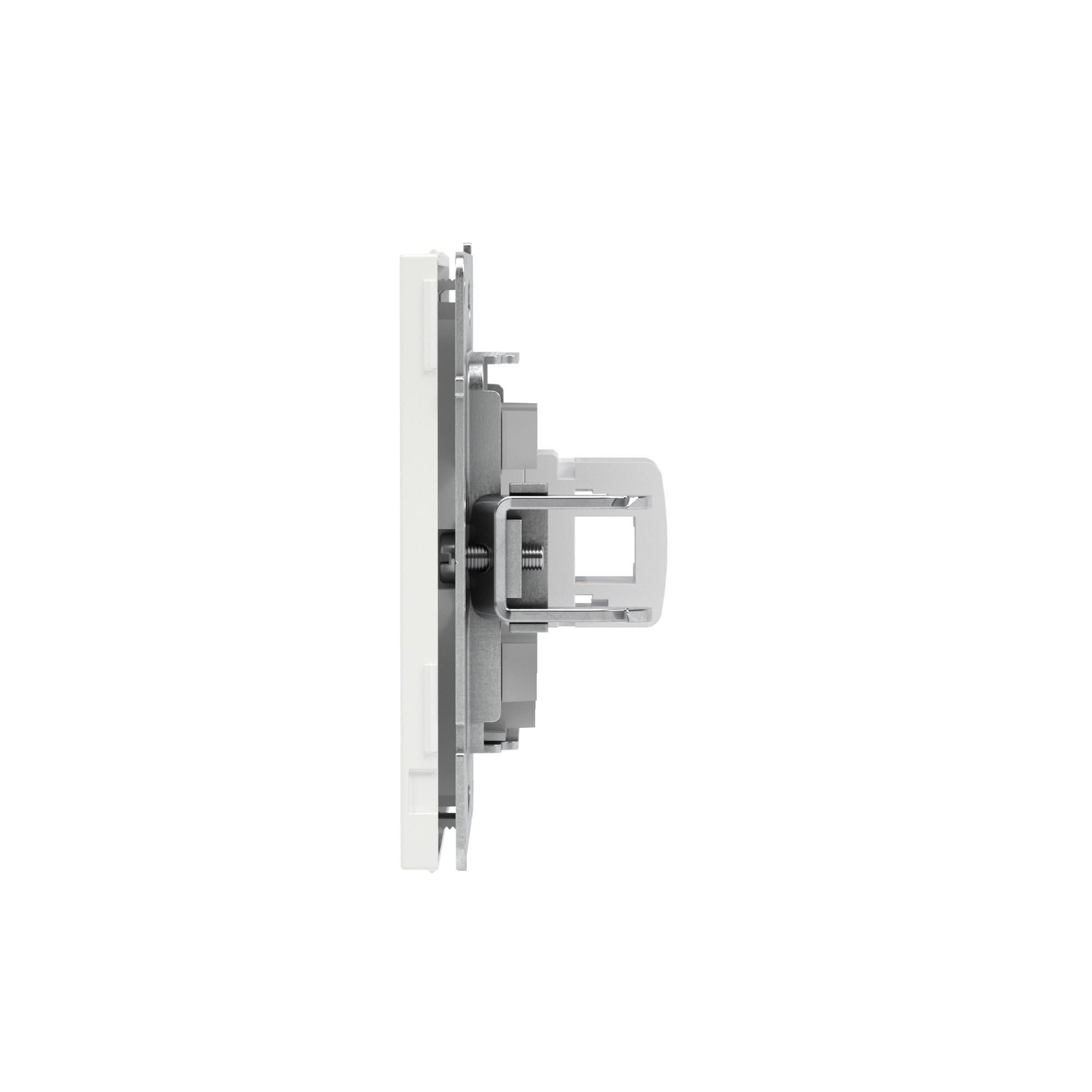 Компьютерная розетка RJ-45 без шторки, кат.5е одинарная, KANT, белая магнолия DKC 7000663
