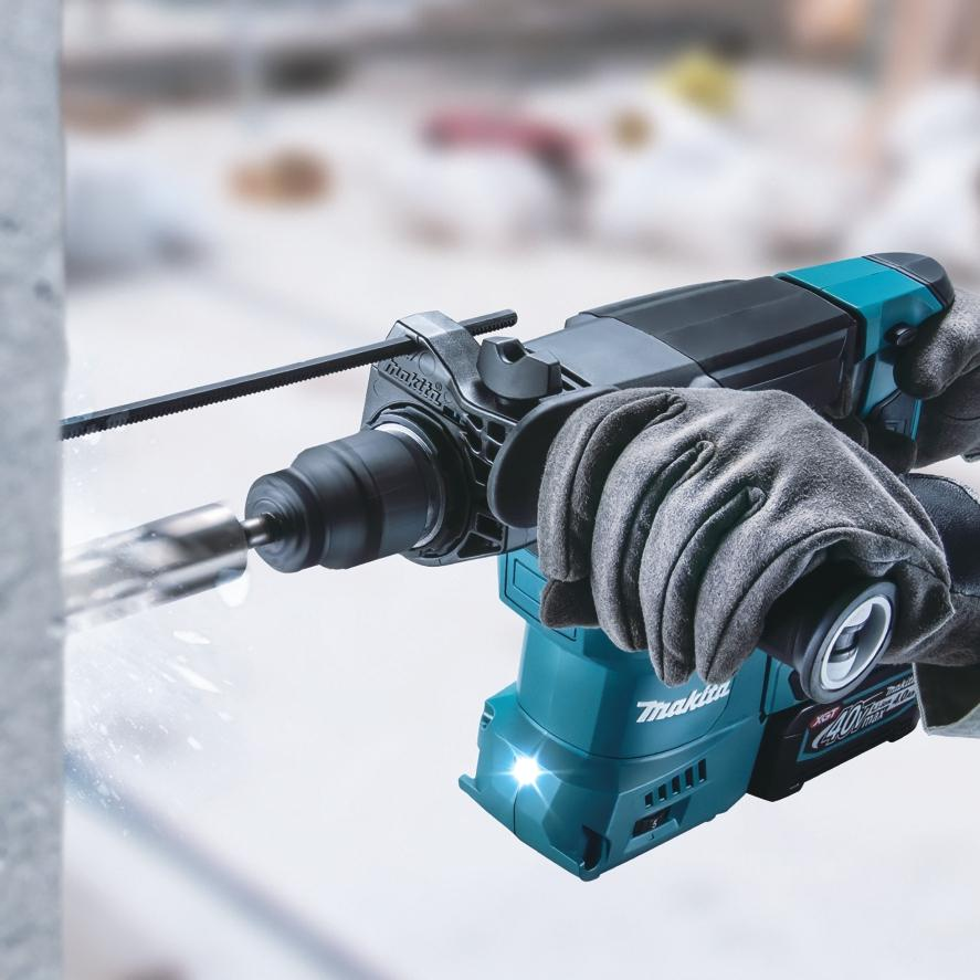 Перфоратор аккумуляторный бесщеточный 3-х режимный XGT 40V SDS-Plus 3,9 Дж 0-4500 уд/мин вертикальный двигатель Makita HR008GZ02