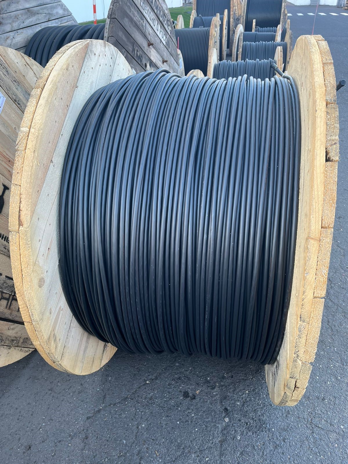 Кабель силовой ВБШвнг(A)-LS 3х2,5ок(N,PE)-0,66 Угличкабель P160130D2000310