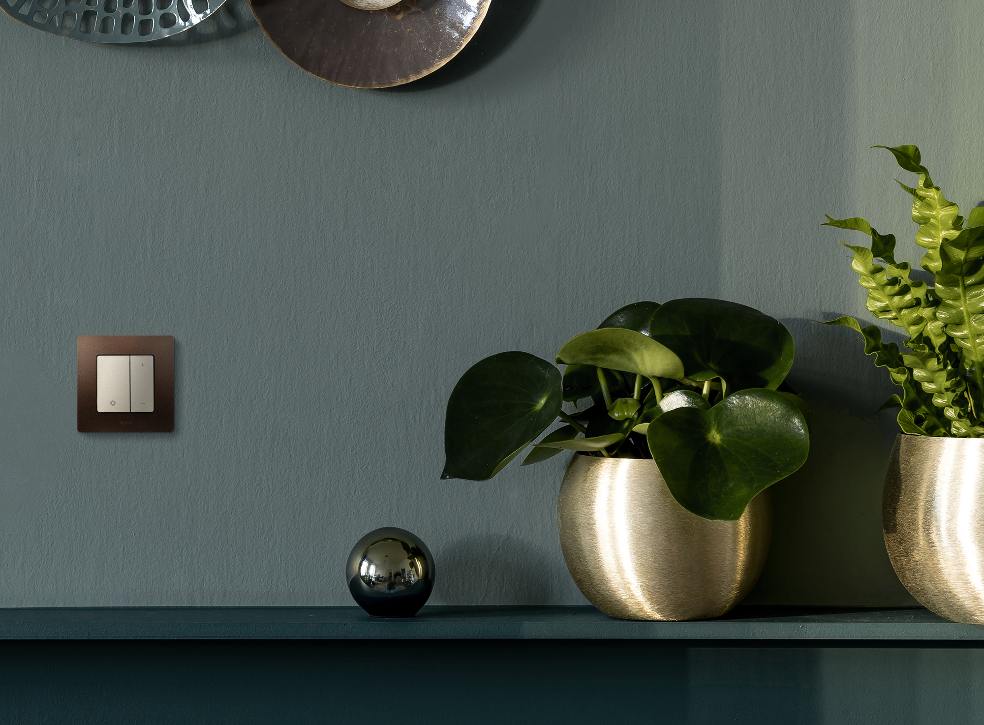 ETIKA Диммер нажимной 400Вт слоновая кость Legrand 672318