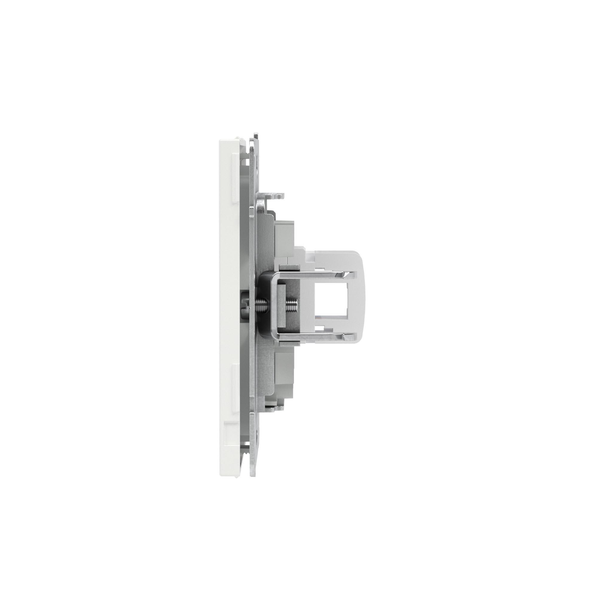 Компьютерная розетка RJ-45 без шторки, кат.6А одинарная,KANT, белая магнолия DKC 7000673