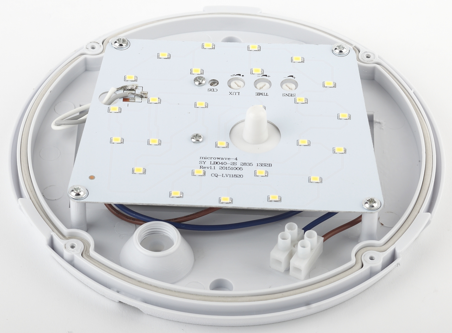 Светильник ДБП-8W 4000К 640Лм SPB-1-08-MWS (W) IP54 круглый 180х75 белый с настраиваемым датчиком движения ЭРА Б0022452