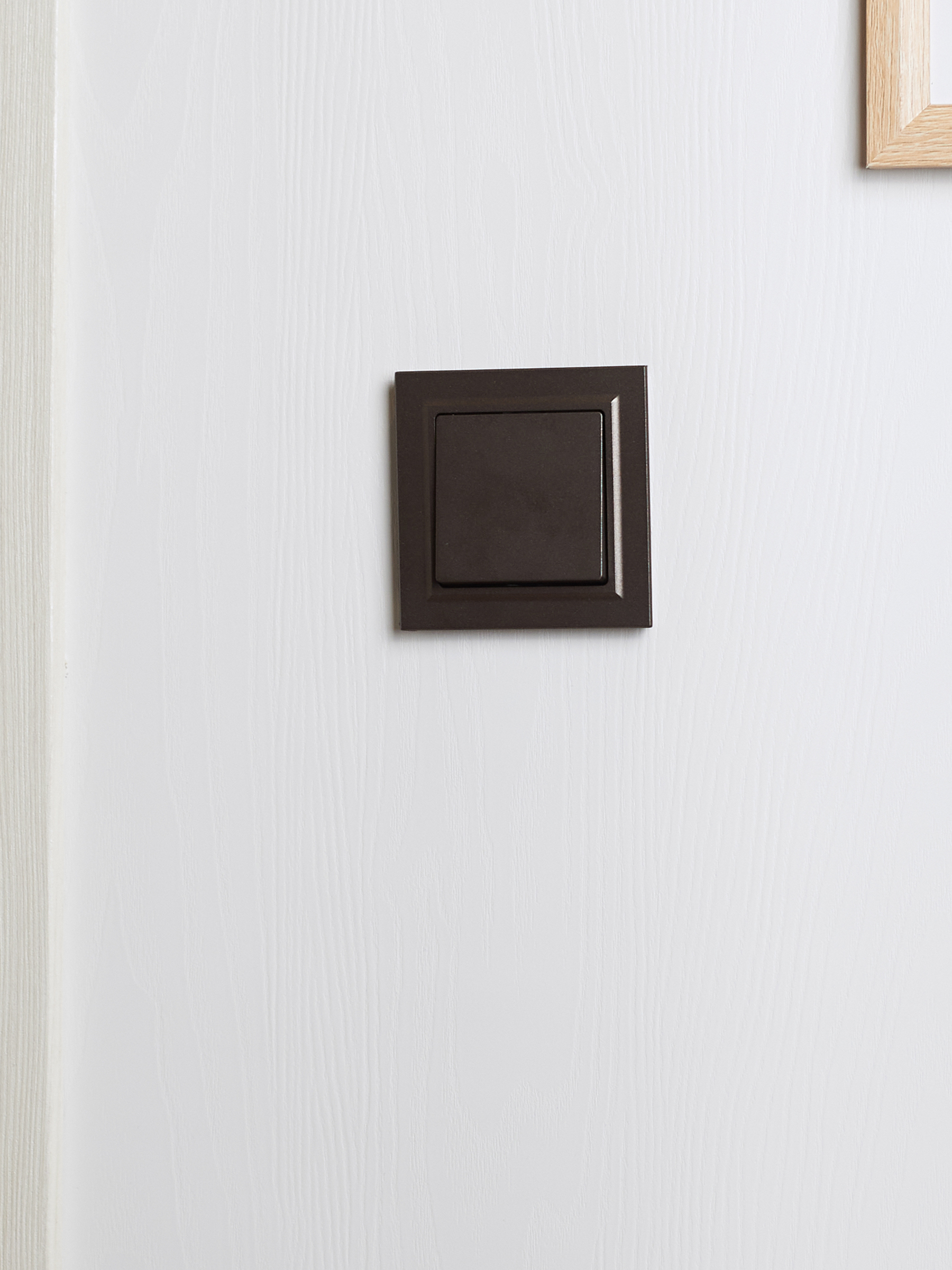 BRITE Рамка 1 пост IP44 РУ-1-БрТБ-44 темная бронза IEK BR-M12-44-K45