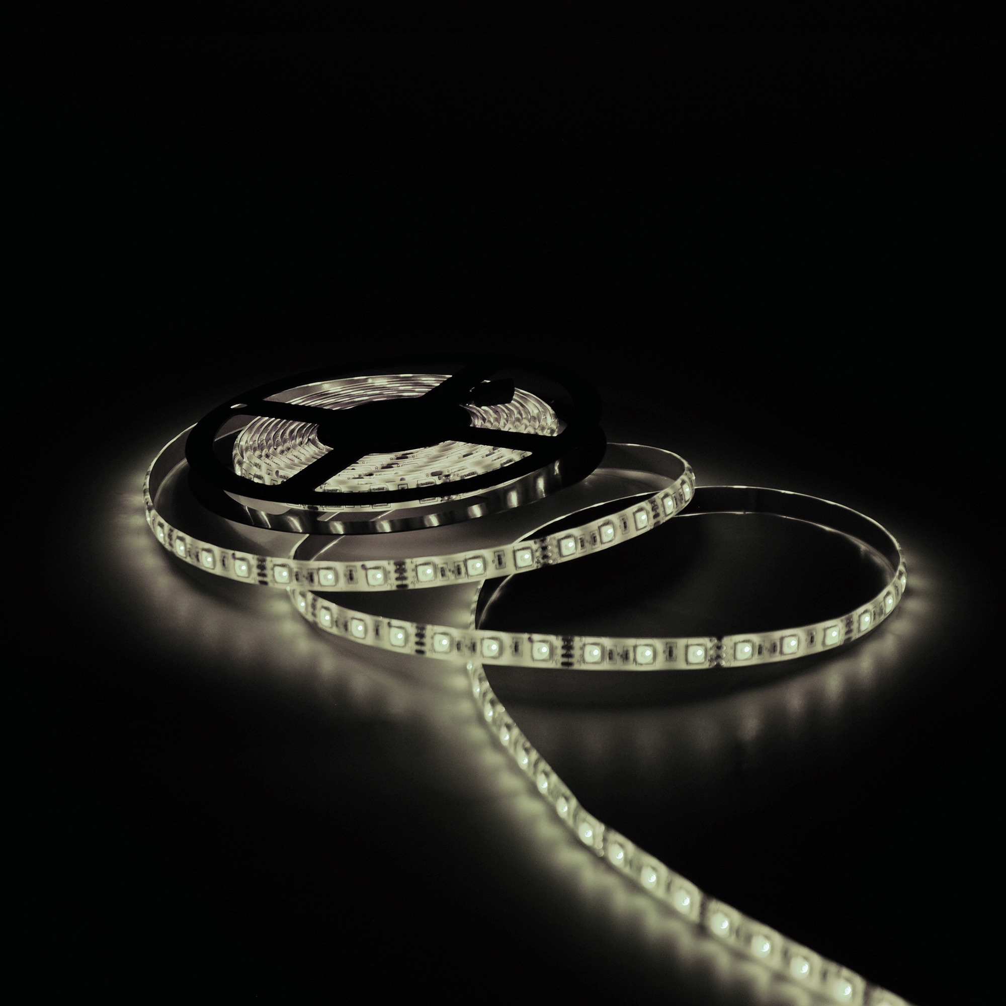 Лента светодиодная 14.4 Вт/м  12В 3000К IP66 60LED/м SMD5050 660 лм/м Blk Gauss GAUSS 311000114 311000114*