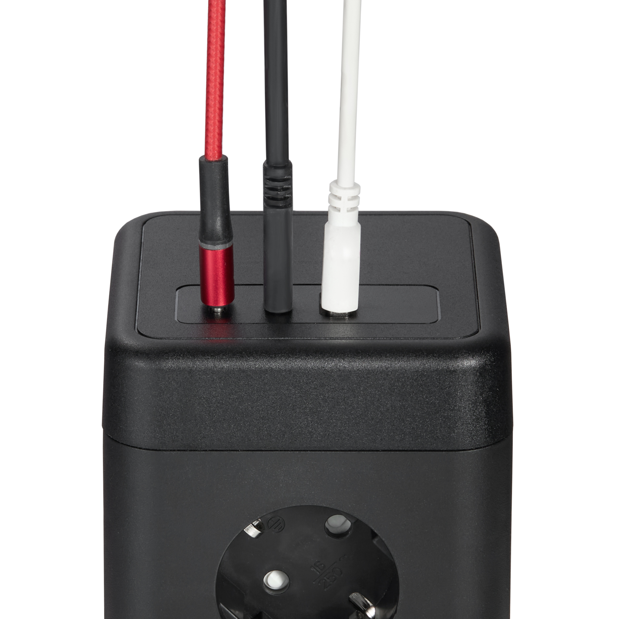 DOMINIC Удлинитель У08K 8 мест 2P+PE 1,5м 3х1,0мм2 16А/250В USB A+C 20Вт черный IEK DN-YP30-16-08-01-ZKU-K02