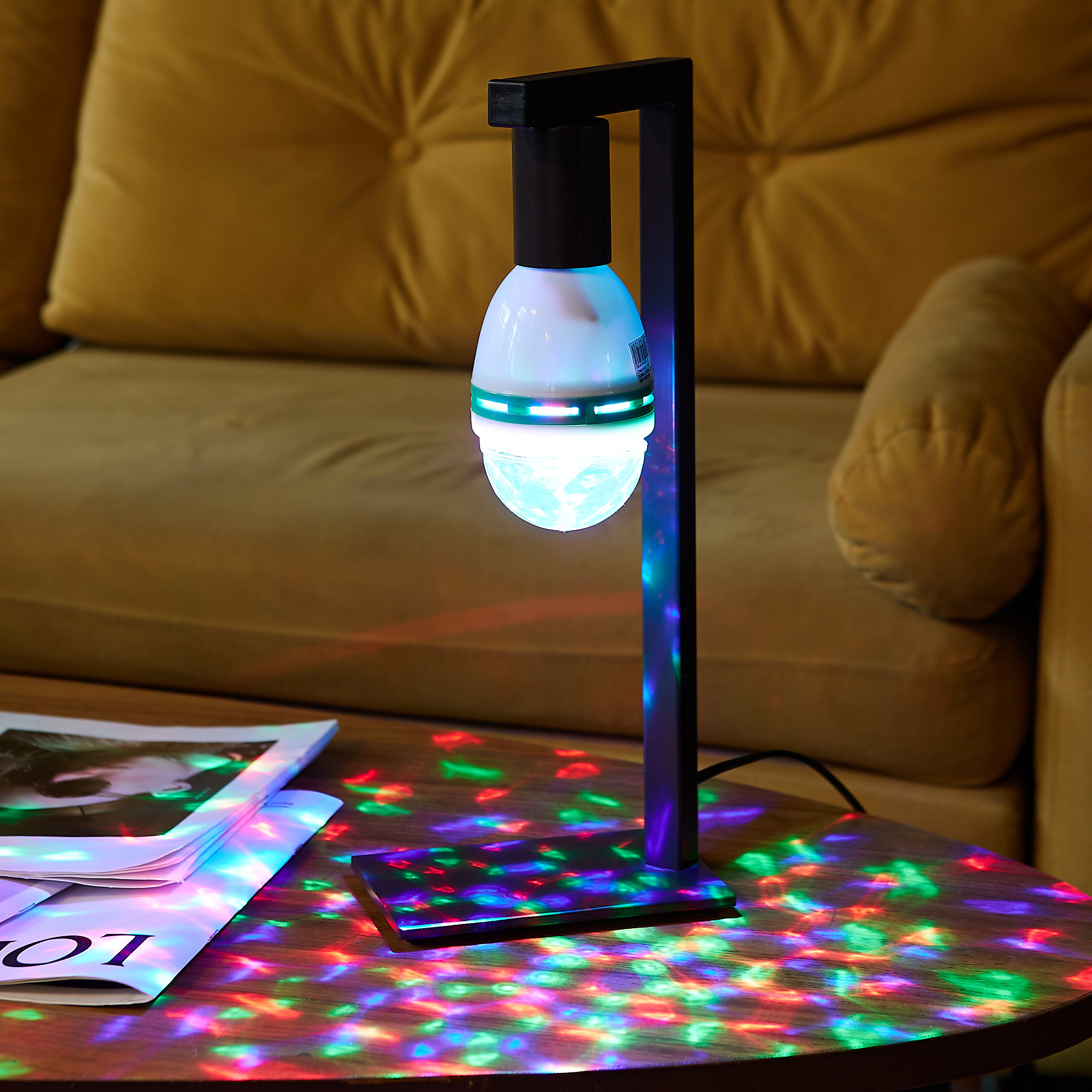 Светодиодный светильник-проектор ULI-Q301 Серия DISCO, многоцветный ТМ VOLPE Работа от сети 220В Для установки в электропатрон E27 Цвет корпуса - белый. Uniel 09839
