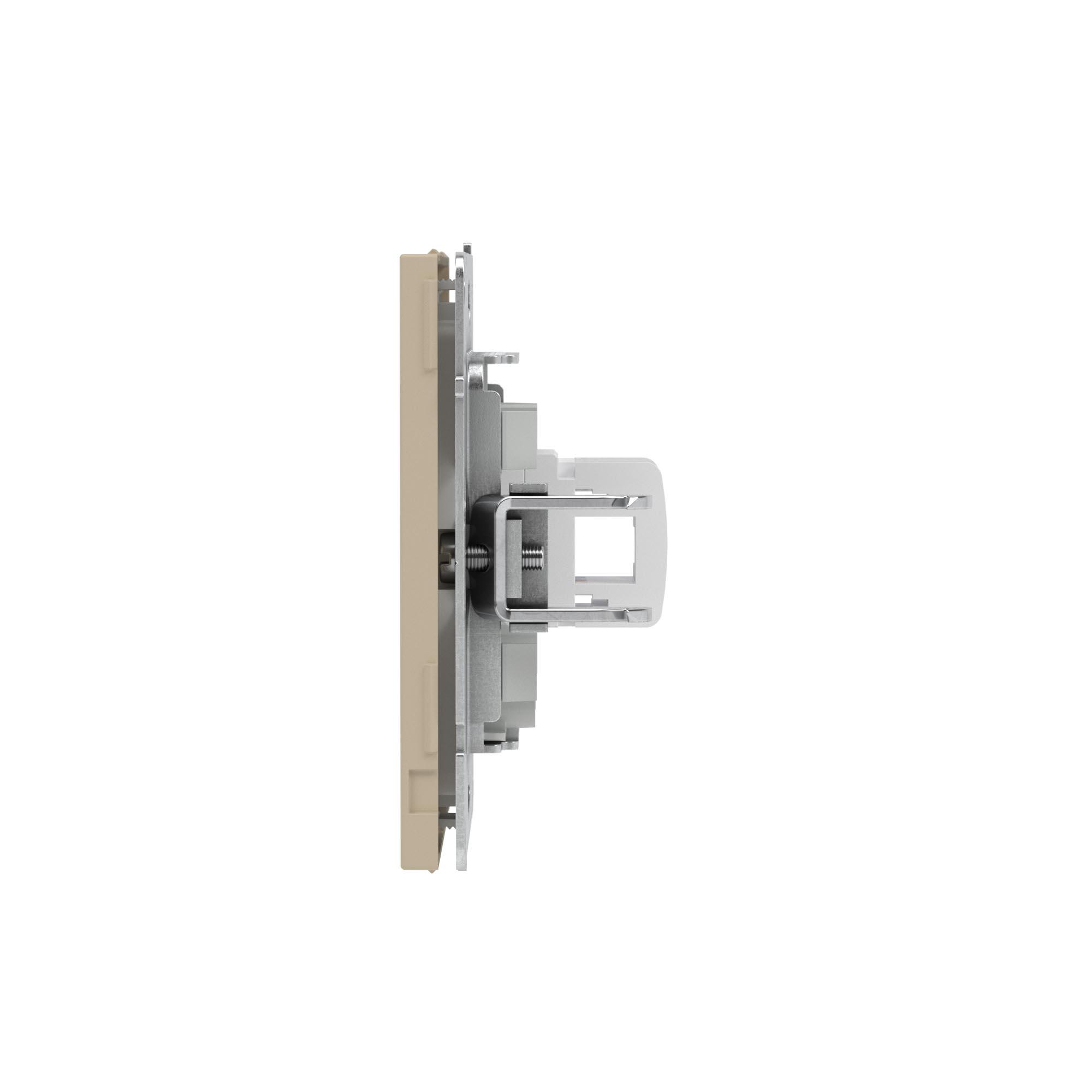 Компьютерная розетка RJ-45 без шторки, кат.6А одинарная,KANT, ванильный марципан DKC 7015673