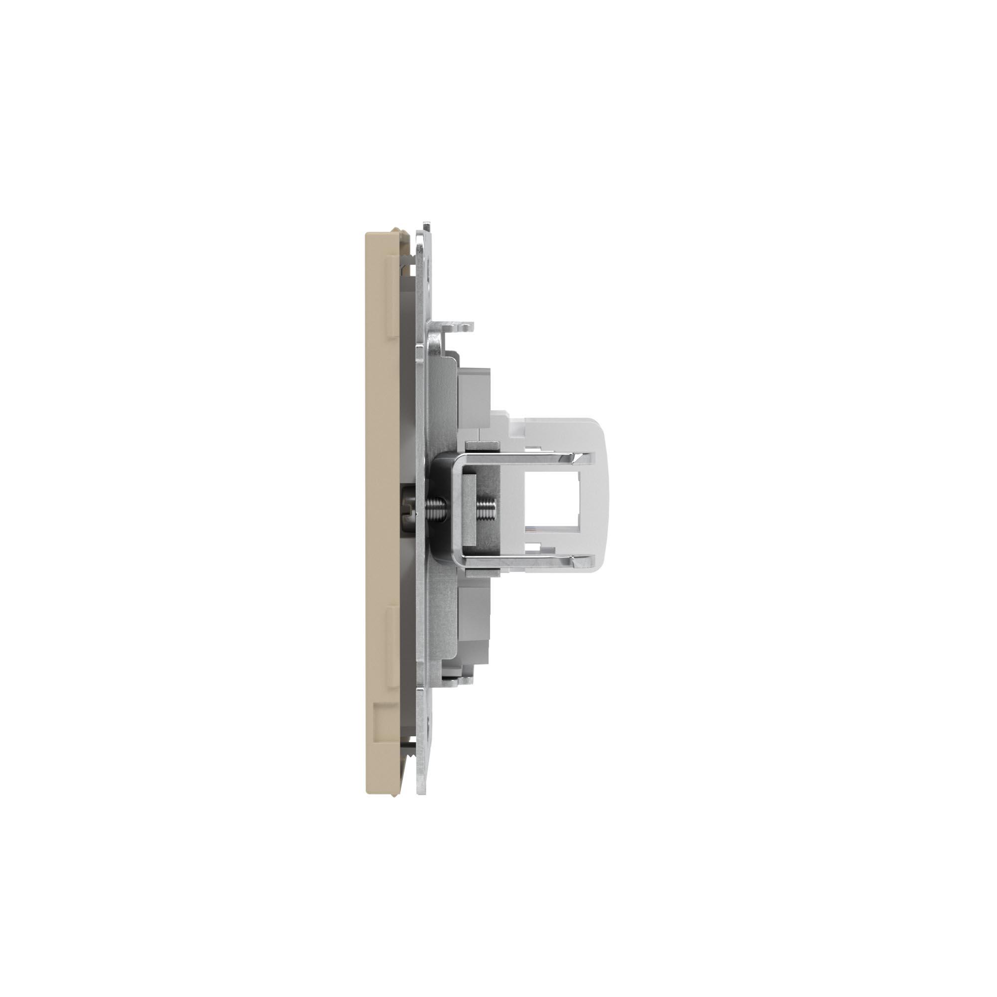 Компьютерная розетка RJ-45 без шторки, кат.5е одинарная, KANT, ванильный марципан DKC 7015663