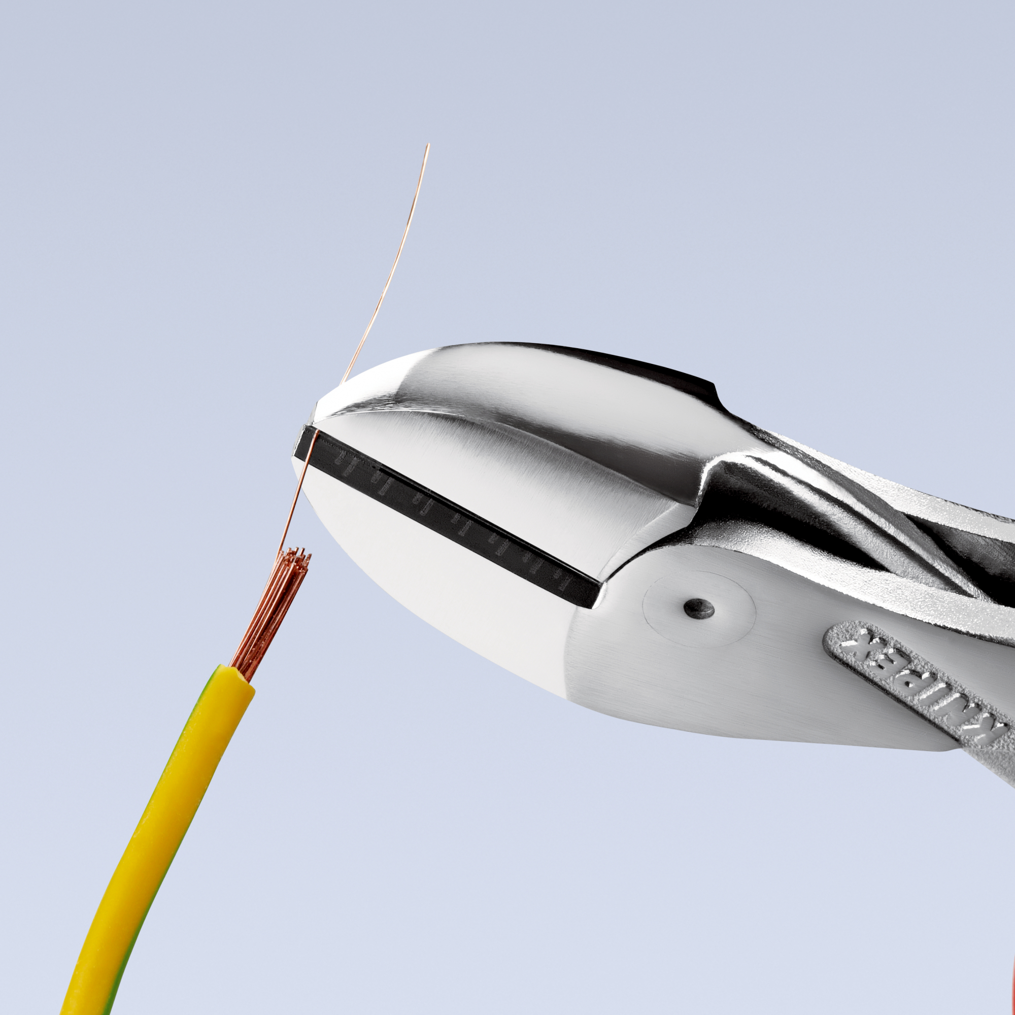 Бокорезы компактные X-CUT VDE 1000V резка - мягкая проволока 48мм проволока средней твердости 38мм твердая проволока 27мм рояльная струна (HRC 59) 22мм L=160мм диэлкектрические хромированные двухкомпонентные рукоятки KNIPEX KN-7306160