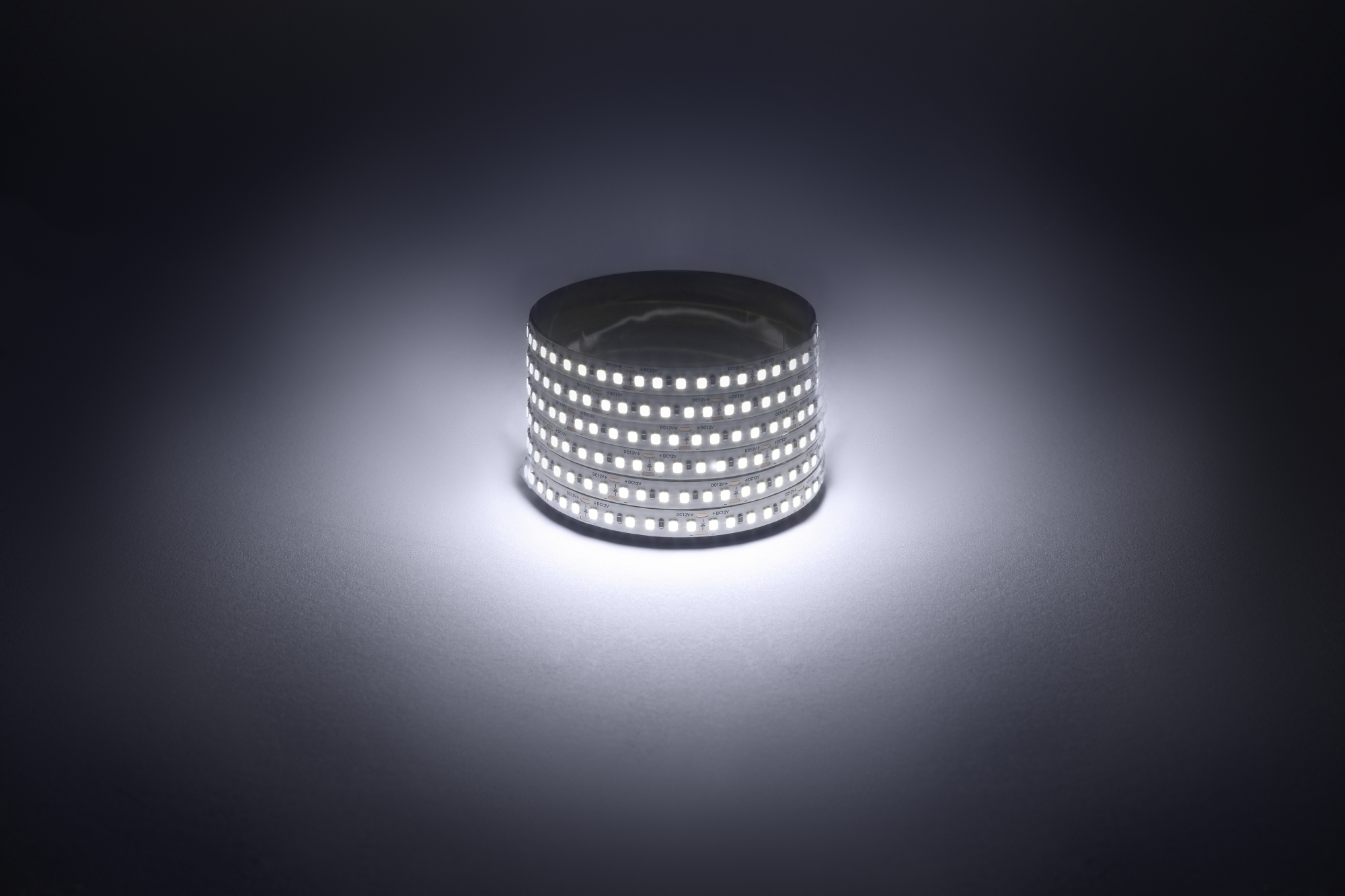 Лента светодиодная 14,4Вт/м 12В 6500К IP20 180LED/м LS2835-14,4-180-12-6500K-IP20-1 year-5m ЭРА Б0059905